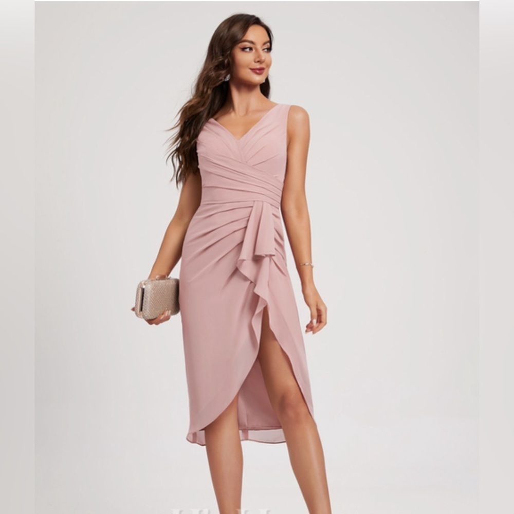 NWT JJs House 8 Sheath V-Neck Asymmetrical Chiffon Cocktail Dress Pleated Ruffle